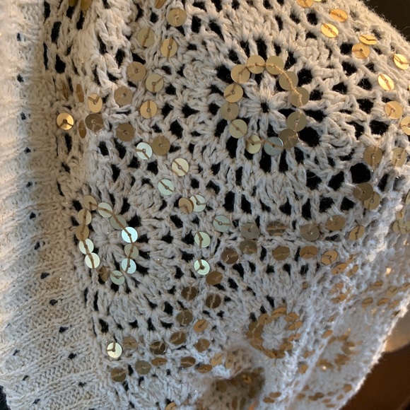 White House Black Market crochet shrug NWT - Picture 2 of 4